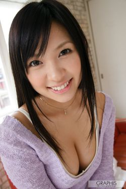 假扮女佣2012中字